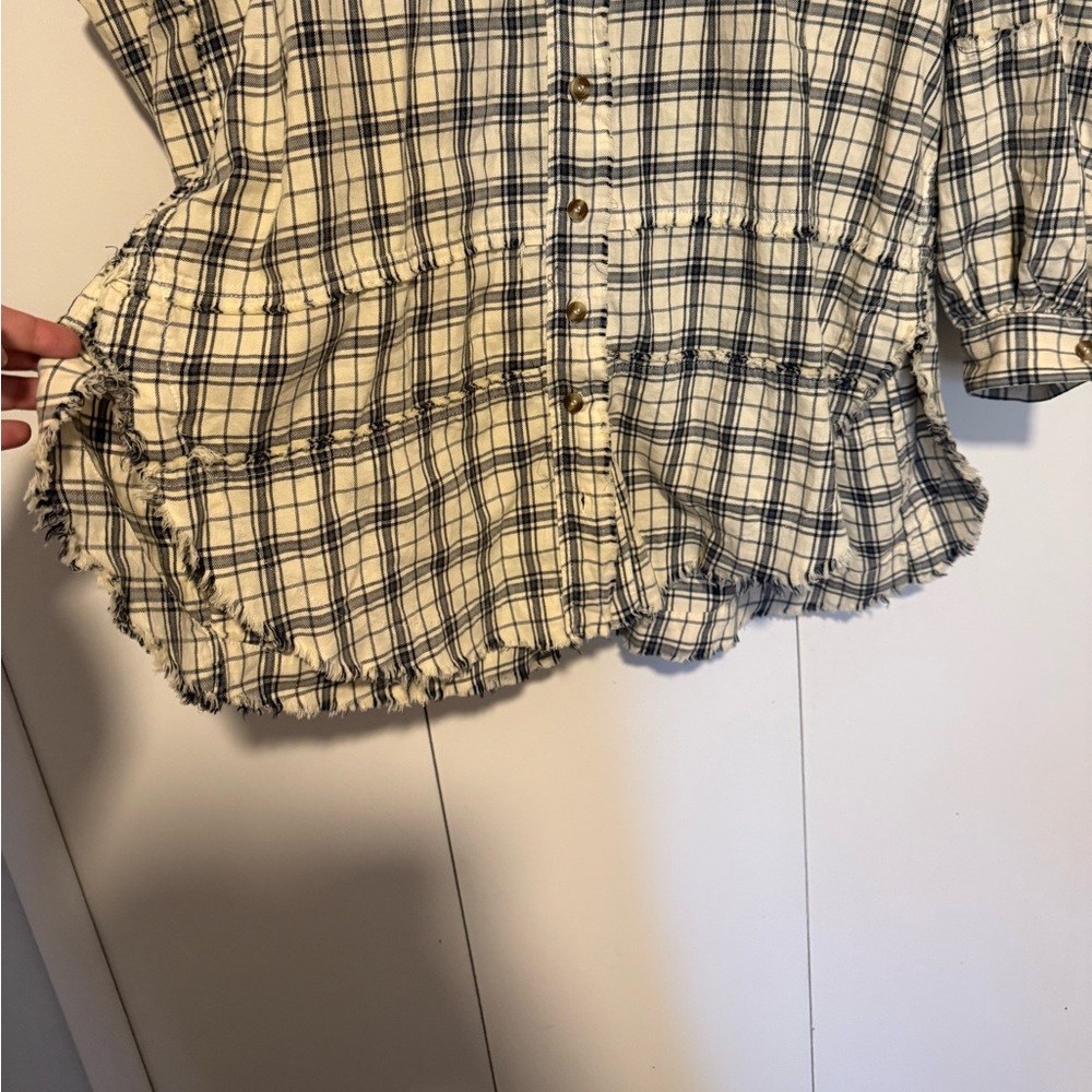 Talulah Plaid Button Up Tunic size medium - Picture 3 of 5